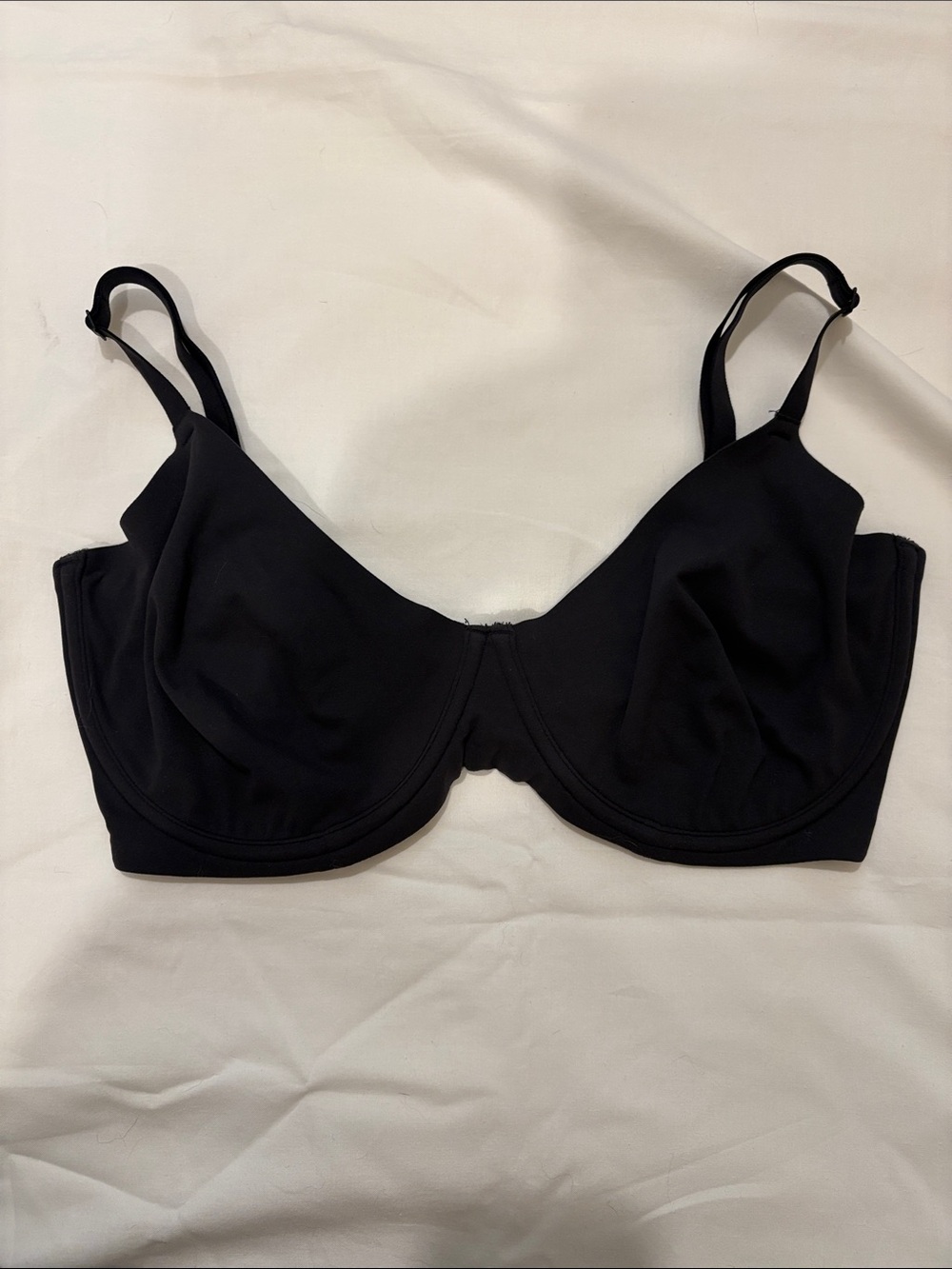 Skims FITS EVERYBODY
Unlined Demi Bra 36DDD